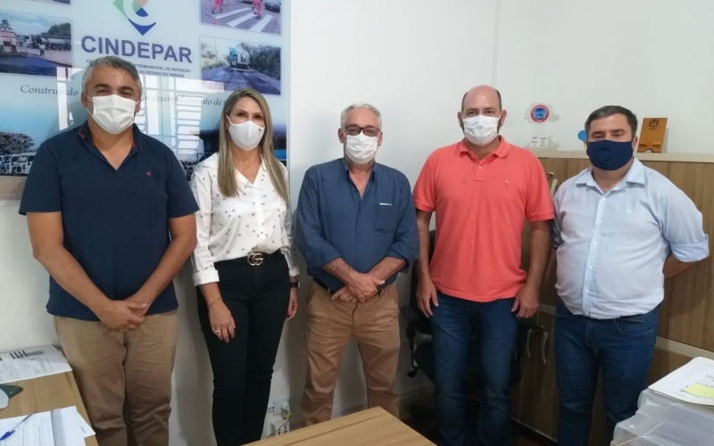 Presidente Suzie Pucillo recebe prefeito de Iporã
